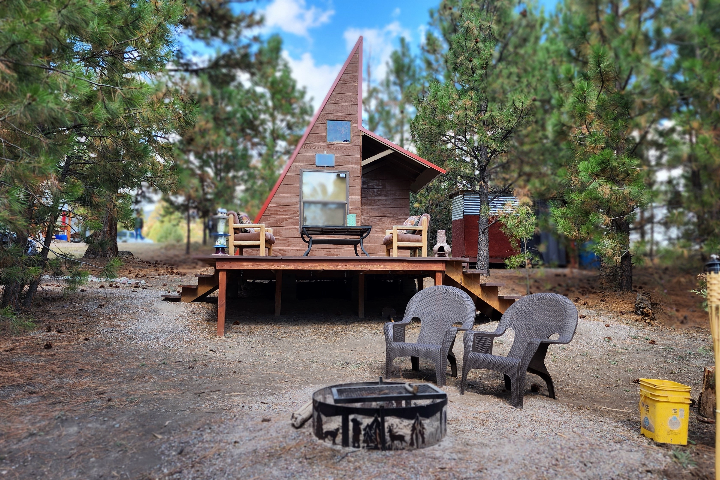 Cabin firepit with chairs